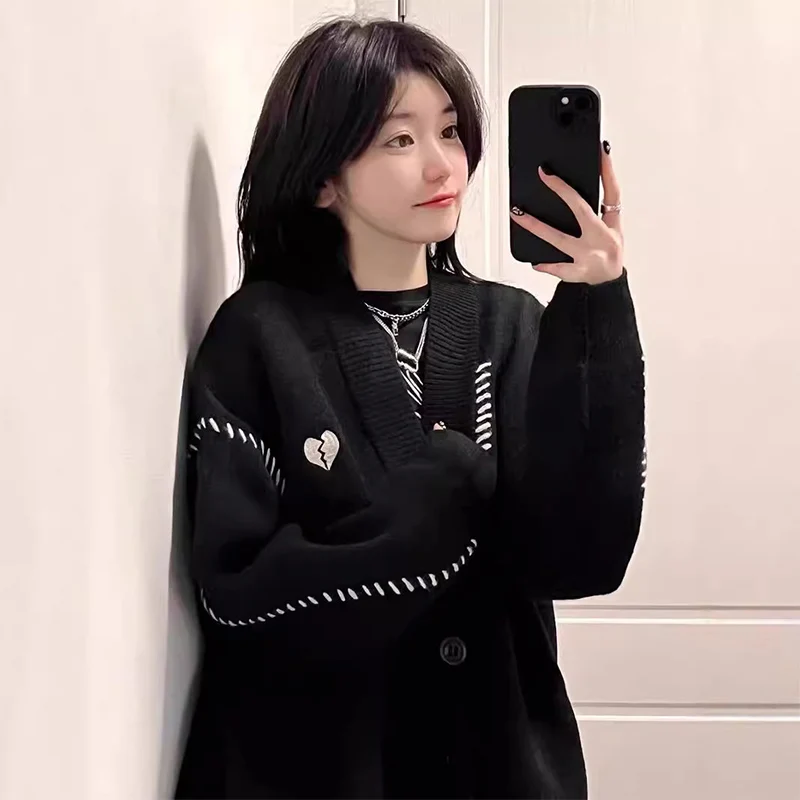 

2025 Harajuku Heart Patchwork Knitted Sweater Cardigan Woman Y2K Chic Stitched V-Neck Coat Autumn Korean Preppy Style Cardigans