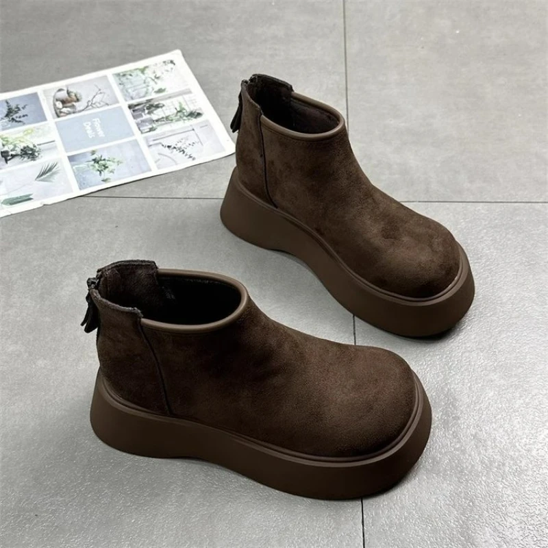 Sponge Cake Thick Bottom Suede Snow Boots for Women in Winter 2025 Retro Fashionable Chelsea Boots with Plush Cotton Short Boots