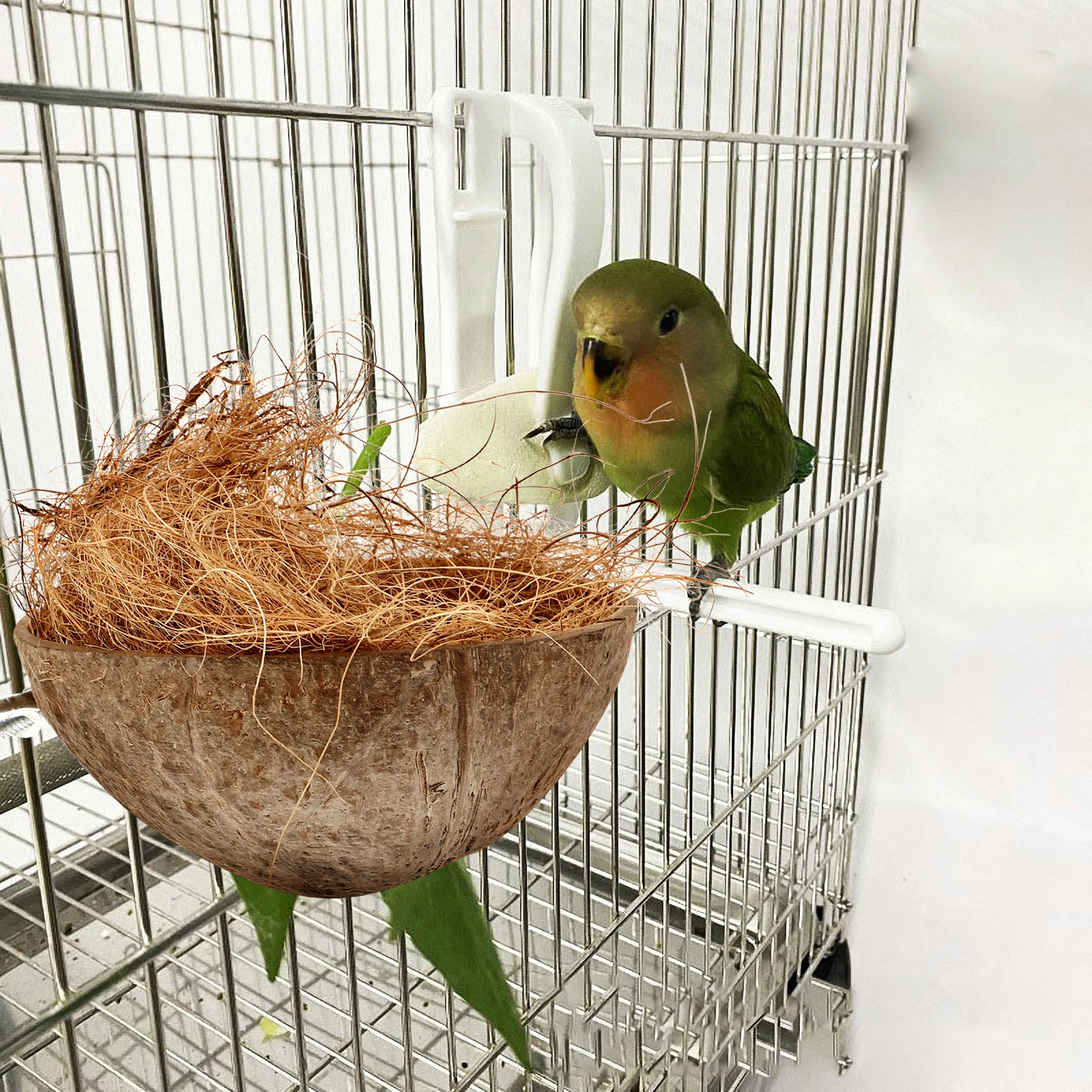 

Coconut Shell Bird for Parakeet Breeding Durable Natural Outdoor Hanging Garden Nest Coconuts Birds House Decorative