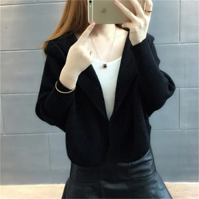 Women Korean Short Coat Sweater 2023 Spring New Female Long Sleeved Loose Hooded Knit Autumn Winter Cardigan Thick bat Shirt Top