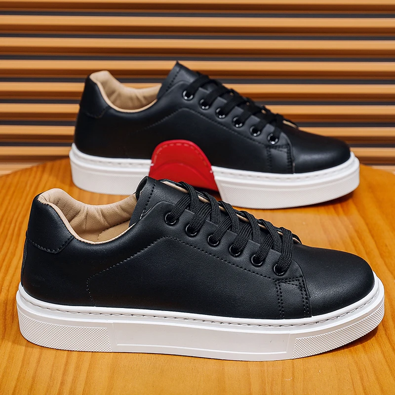 Hot Men's Casual Shoes Leather Sneakers Fashion White Black Male Vulcanized Shoes Non-slip Soft Men Shoes Lightweight Flat Shoe
