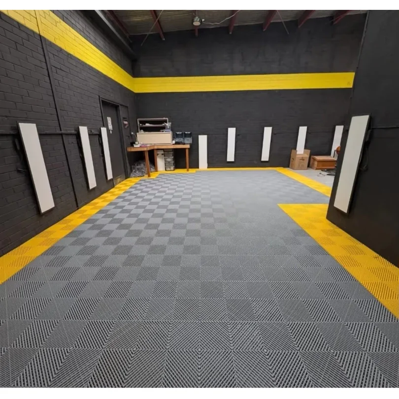 Plastic Modular PP PVC Floor Garage Tile Interlocking Plastic Garage Slabs Anti-slip Waterproof Drainage Mat