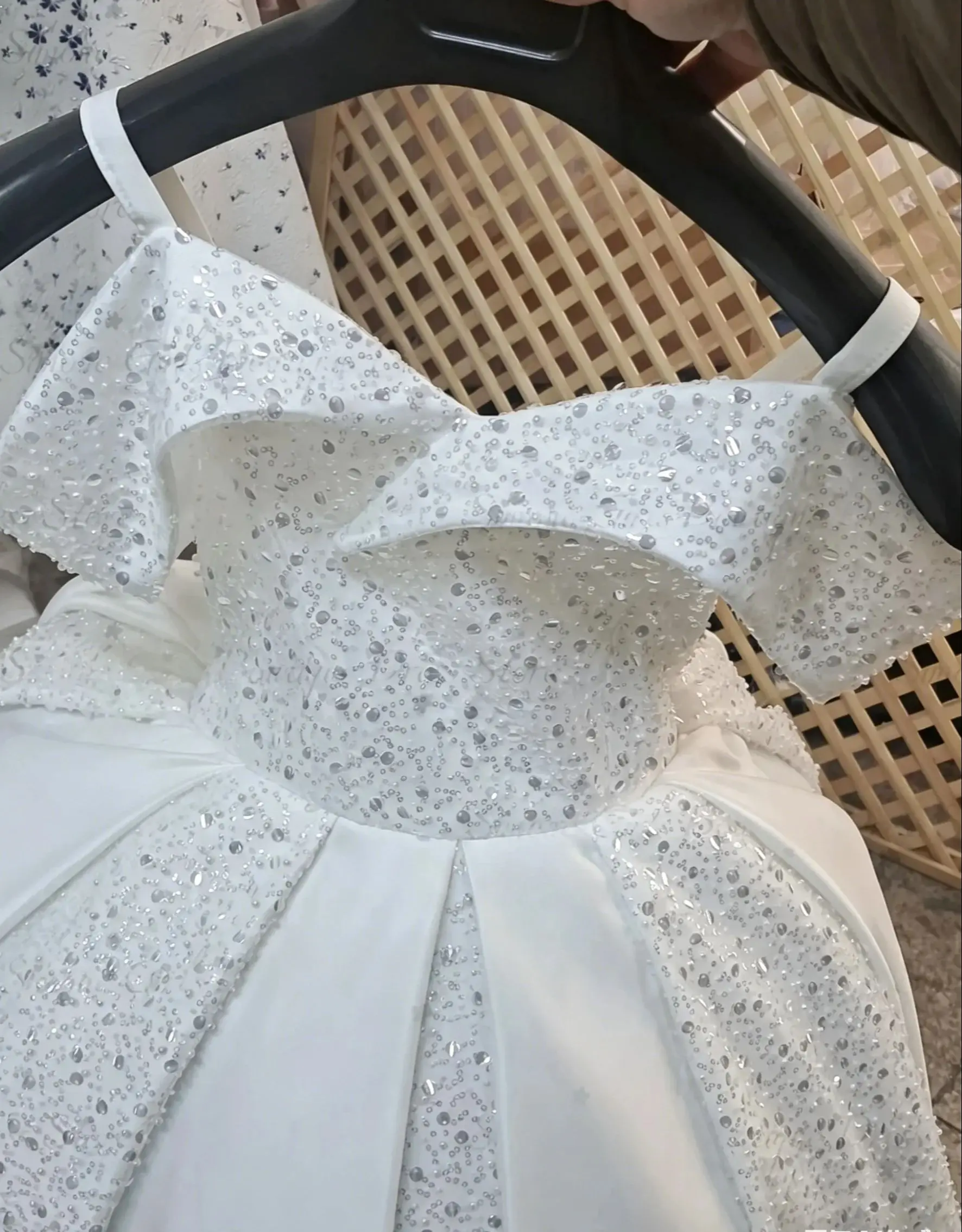 

Princess Shiny Flower Girl Dress For Wedding Off Shoulder Sequins Floor Lenght Kids Birthday Party First Communion Gown Custom