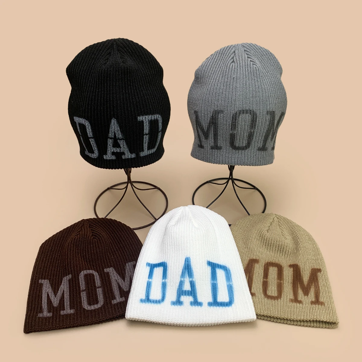 

Personal Spray Painted MOM DAD Letters Knitted Hats New Men Women Warm Hip Hop Fashion Street Versatile Simple Casual Beanies