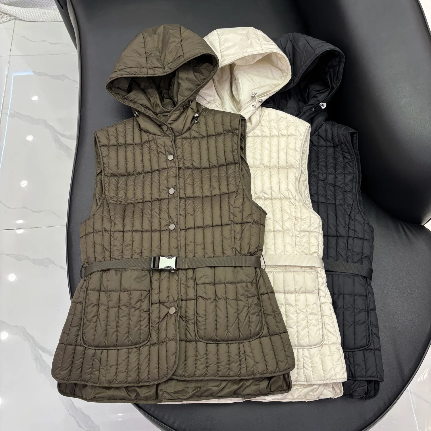 

Autumn/Winter White Duck Down Hooded Vest Striped Fine Grid Backed Belted Keep Warm Puffer Vest Down Vest for Women