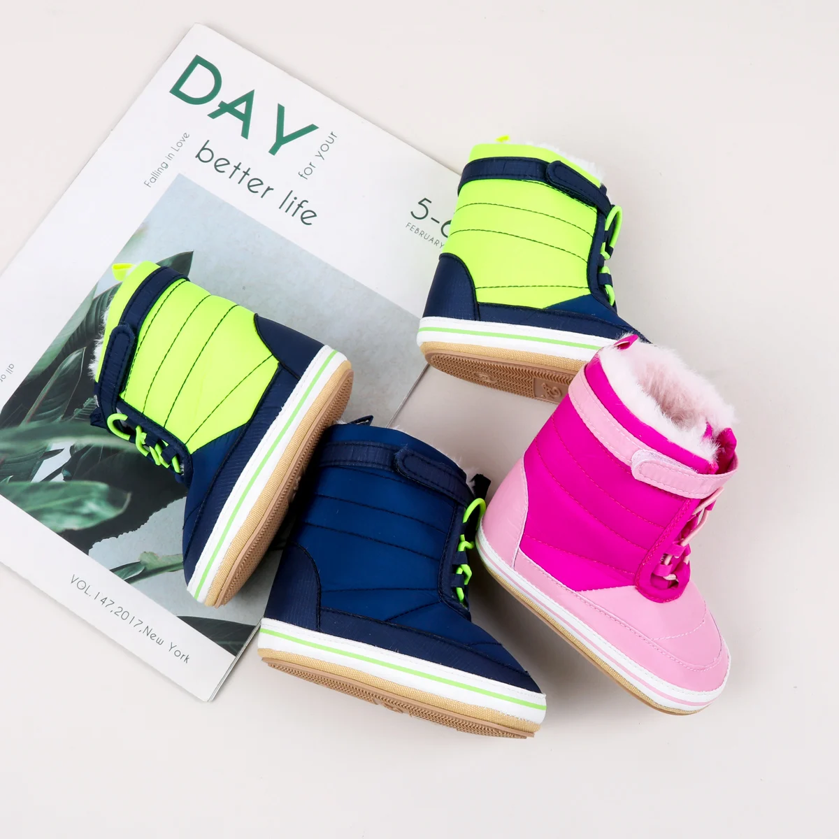 

Детская обувь в зимнем стиле. Новые хлопковые сапоги для малышей с флисом для тепла. Подошва из ТПР. Нескользящая детская обувь унисекс. Обучение ходьбе.