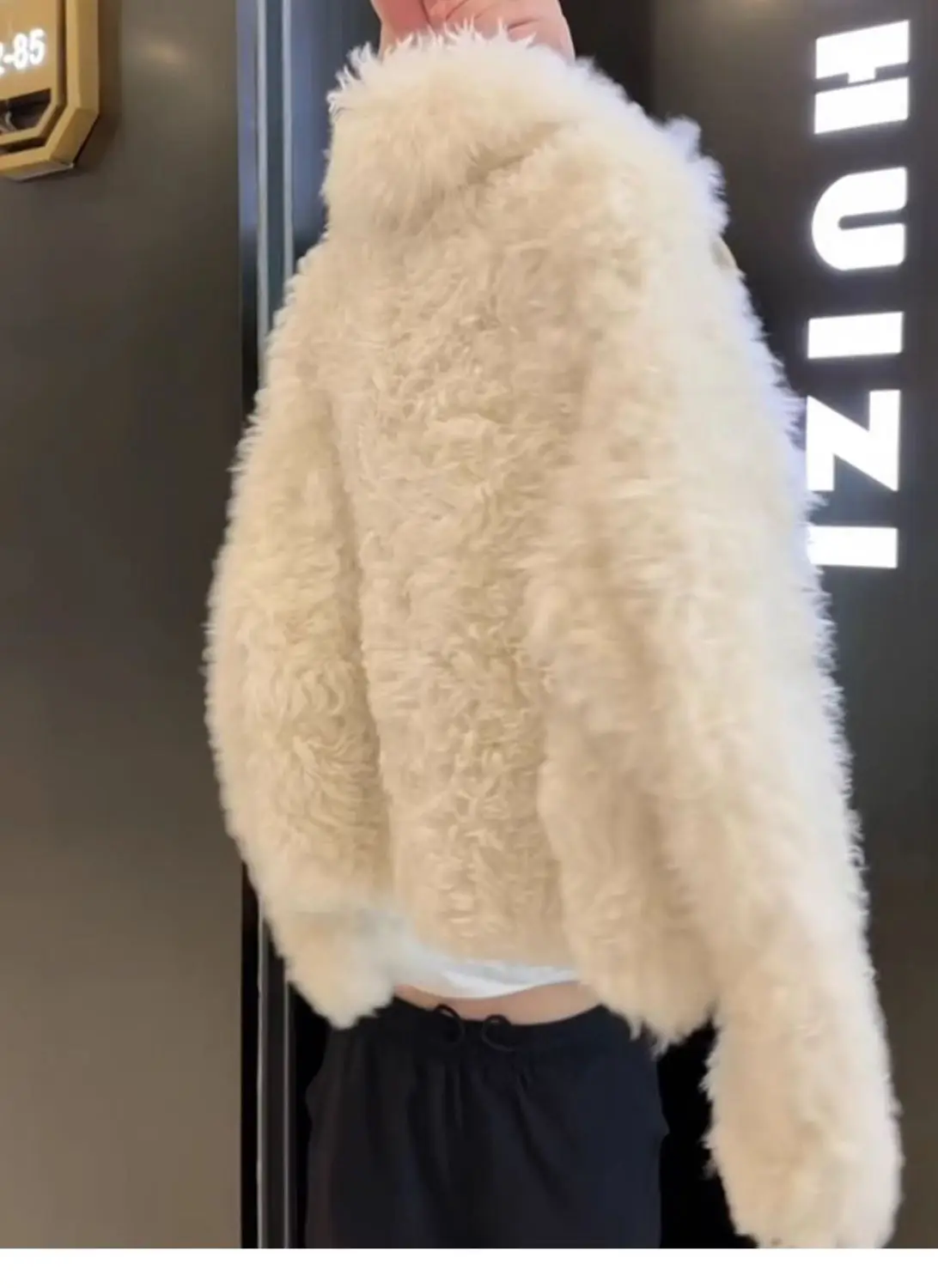 Women Faux Fur Cropped Jacket Single‑Breasted Short Fuzzy Coat Long Sleeve Warm Winter Office Chic Fluffy Outerwear Lady Commute