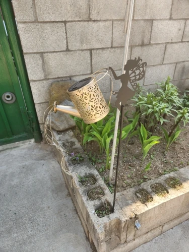 1pc Solar Watering Can with Lights,Solar Lanterns Outdoor Hanging Waterproof Garden Decor,Solar Garden Lights Yard Decorations photo review