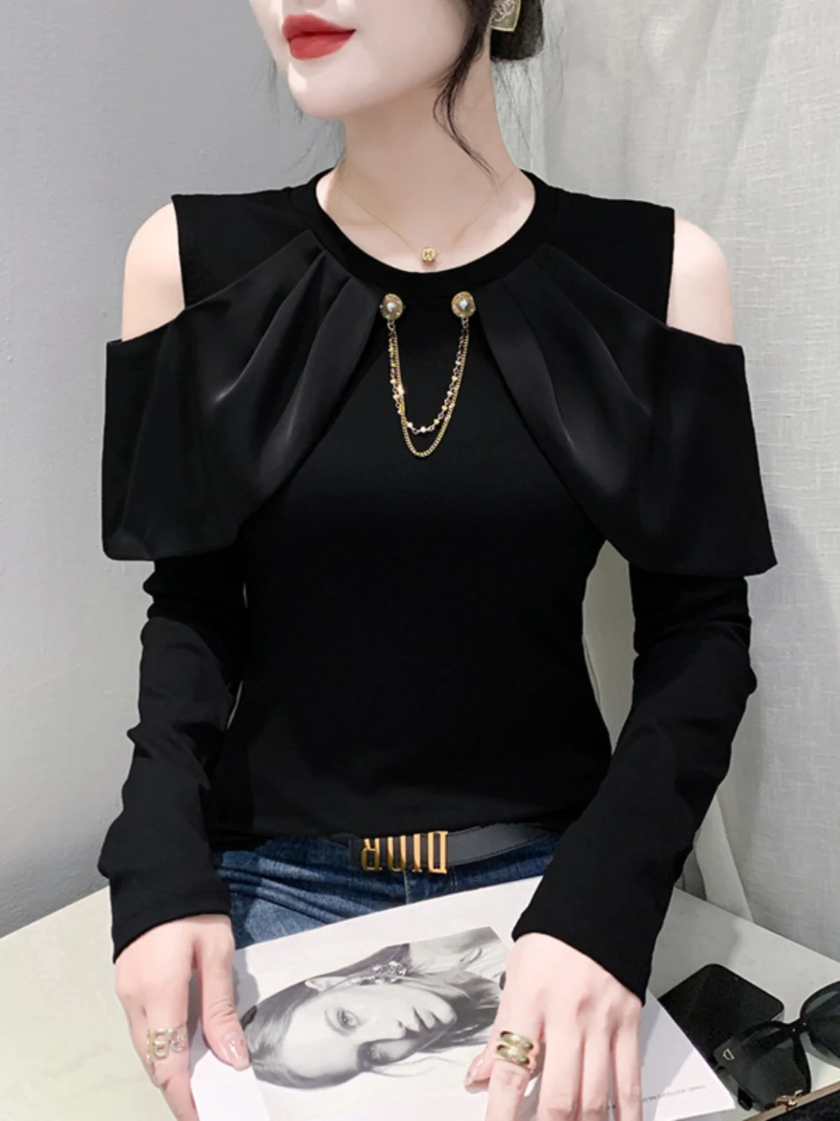 2023 Autumn Cotton Fashion T shirt Women\'s Hollow Out Shoulders Chain O Neck TShirts Female Slim Tee Top HF3013