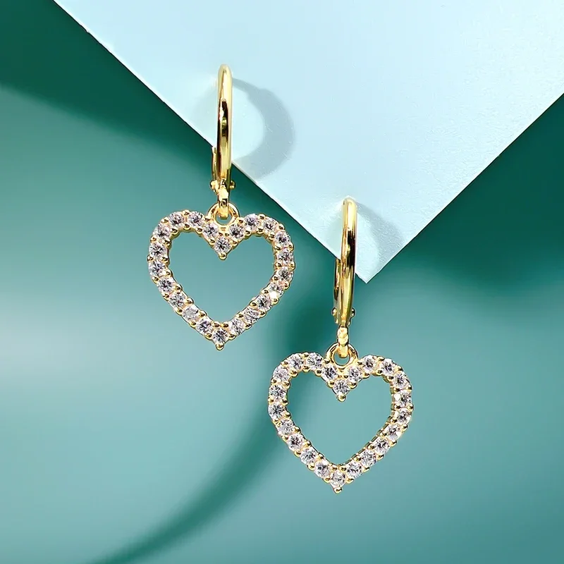 Light Luxury and Sweet Daily Love Plating Yellow Gold Earrings Inlaid with Imported High Carbon Diamond New Commuter