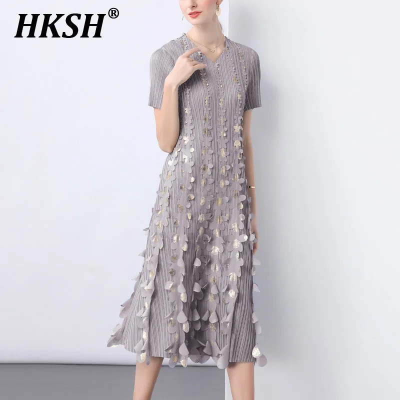 

HKSH Summer New Women's Tide Chic Fashion Elegant Casual Pleated Three-dimensional Flower Sequins V-neck Pullover Dresses HK5419