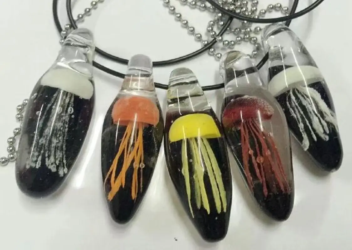 12 pcs Fashionable Jellyfish Pendant Black Back Jewelry Making Supplies Jellyfish Jewelry