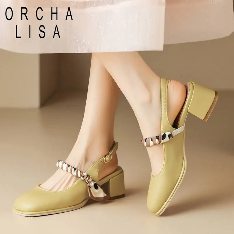 

Женские туфли-лодочки на блочном каблуке 5 см, с круглым носком