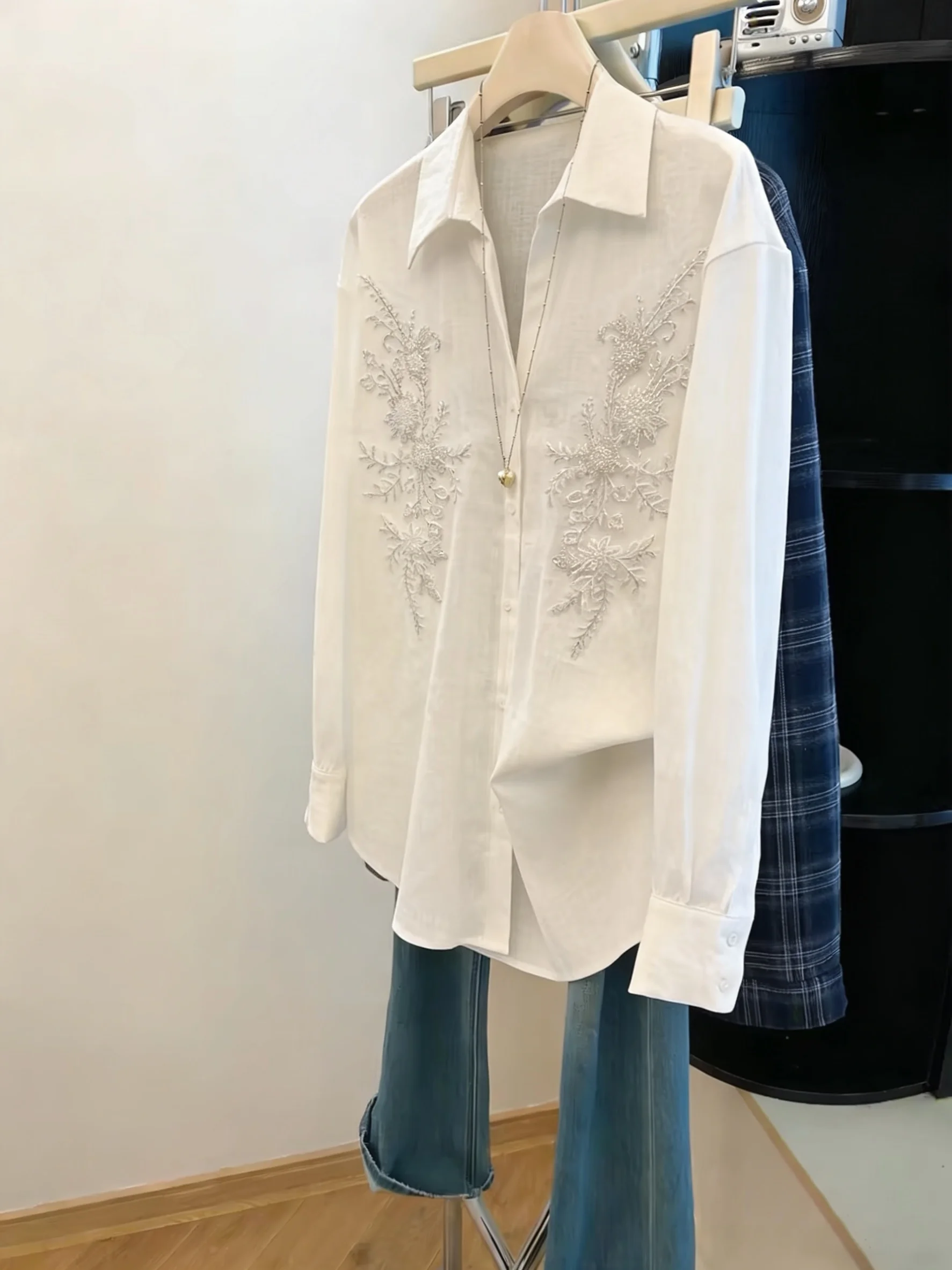 

Unique Design Heavy Embellished Long Sleeve Shirt Loose Fit Casual Style Women's Shirt Turn-down Collar Spring Autumn Korean ...