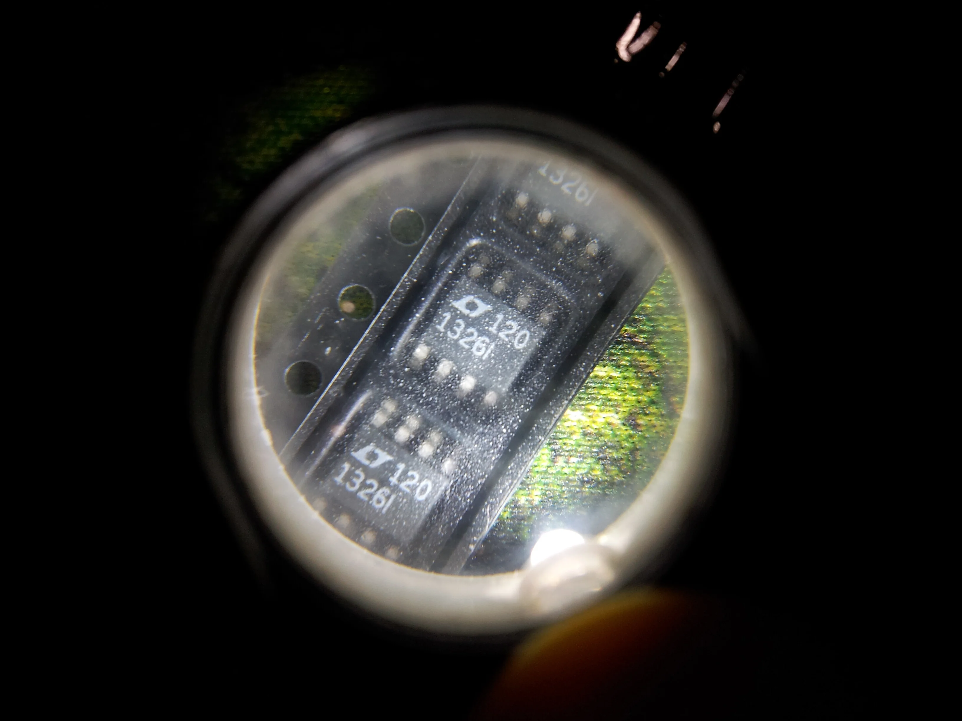 LTC1326 LTC1326CS8 LTC1326CS8-2.5 LTC1326IS8 LTC1326IS8-2.5 - شاشة إمداد ثلاثية دقيقة للطاقة الصغيرة