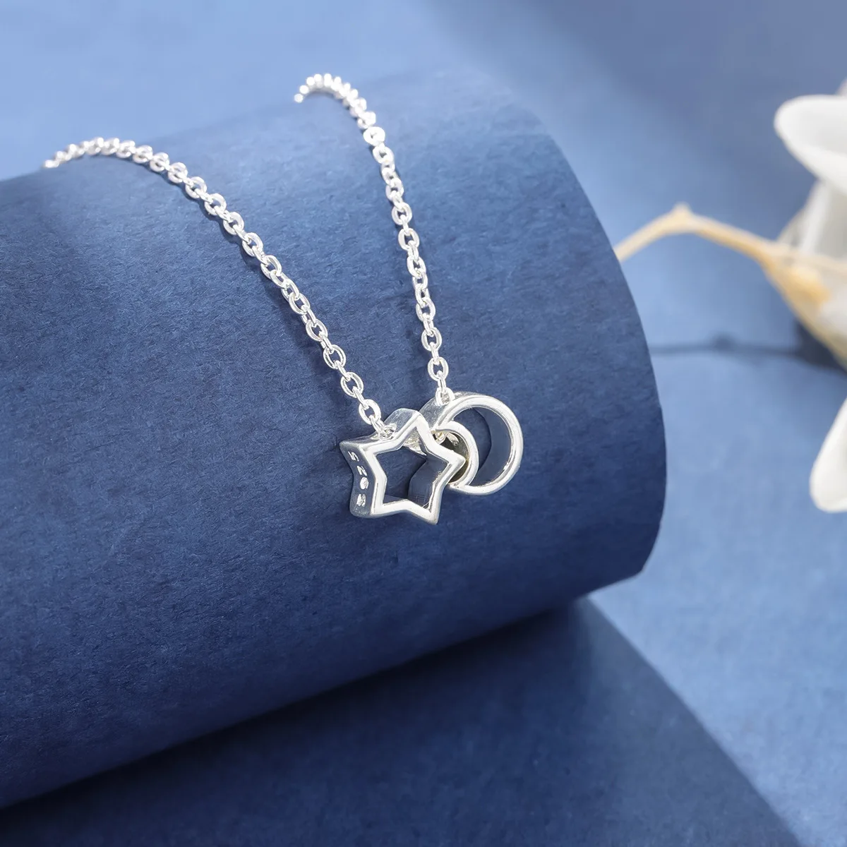 New Fashion Jewelry 925 Sterling Silver Hollow Star And Moon Temperament Simple Clavicle Chain Pendant Women Necklaces  XL080 - view 2