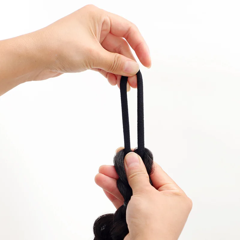 Peruka z syntetycznymi warkoczami typu bubble braid, długa peruka z warkoczami z gumkami do włosów dla dziewcząt, naturalne warkocze typu lantern braid.