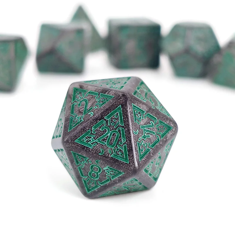 7 قطعة/المجموعة DND نرد متعدد السطوح دعوى الإسفار النمط الكلاسيكي للوحة لعبة ببطاقات ورقية ألعاب الرياضيات لألعاب النرد RPG تذكارية