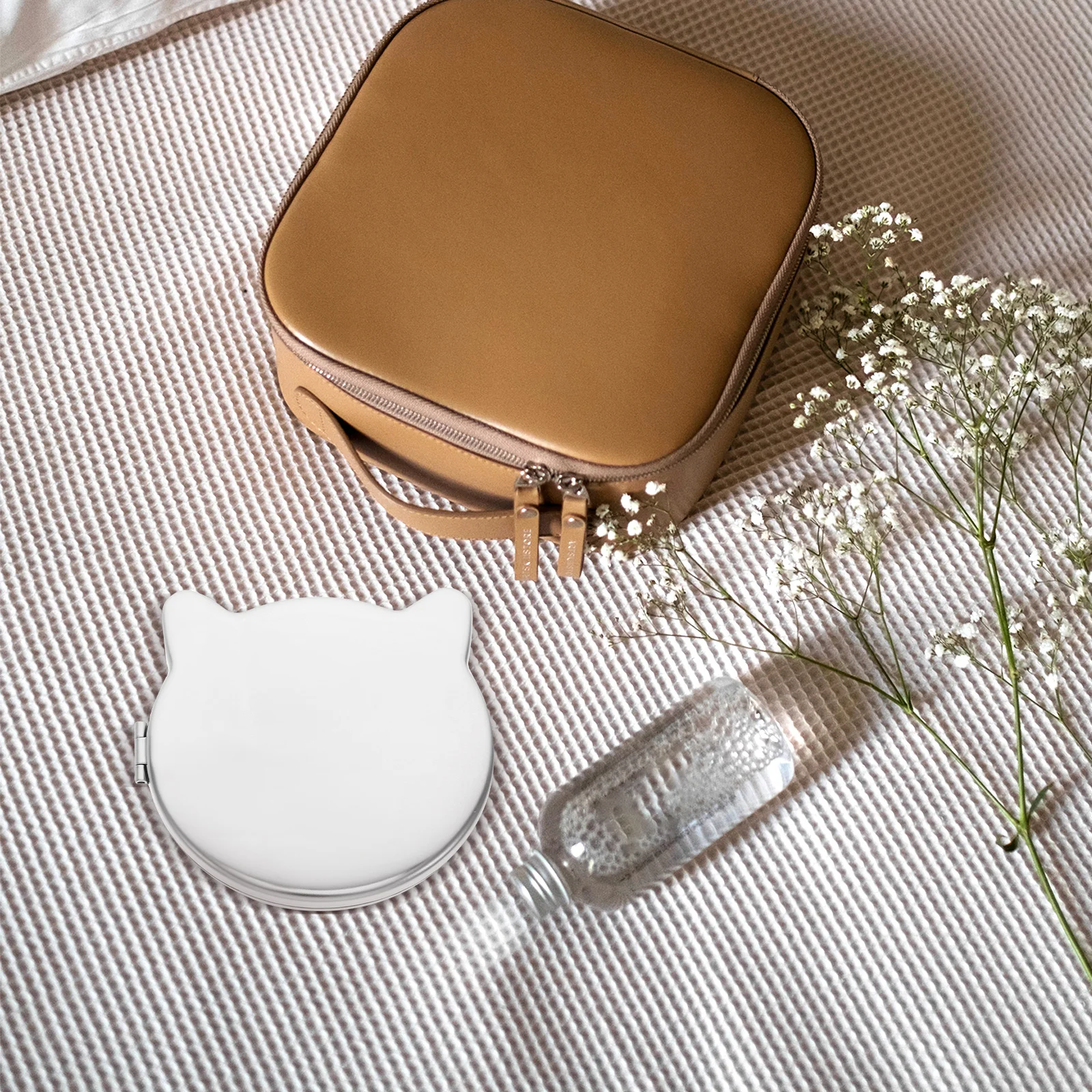 مرآة مكياج قابلة للطي، مرآة صغيرة محمولة خفيفة الوزن من الفولاذ المقاوم للصدأ على الوجهين، أداة تجميل للسفر للنساء والفتيات #1