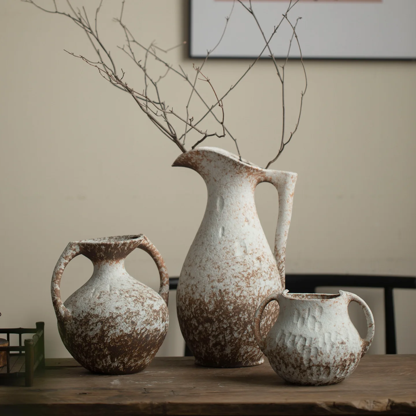 For Retro Ceramic Vase with Distressed Finish, Dried Flower Holder for Home & Hotel Decor