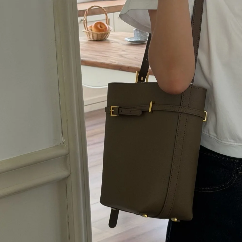 

Light Luxury Commuter Leather Tote Bucket High Texture Belt Buckle Oblique Span Shoulder Bag Versatile Women Large Capacity
