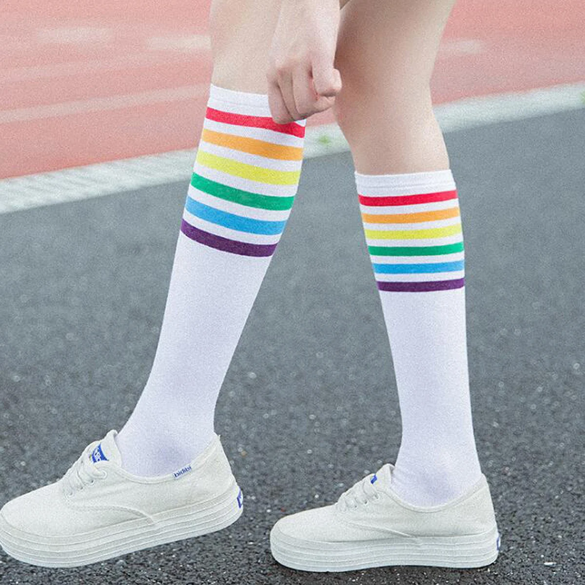 Neue Damenstrümpfe, Frühjahrstrends, lässiger, preppy-Stil, knielange Socken, hochwertige Baumwolle, einfarbig, lange Socken, bequem. – Detail 9