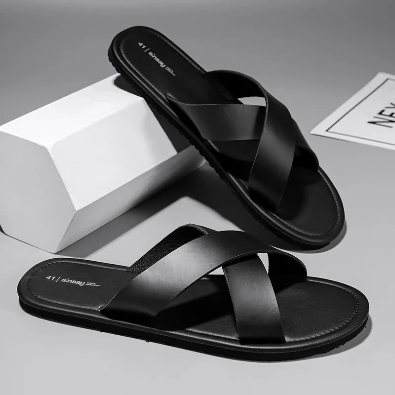 Men's Outdoor Slippers Beach Flat Flip-flop Slippers Summer Casual Slippers Indoor Home Men's Non Slip Shoes Breathable Sandals