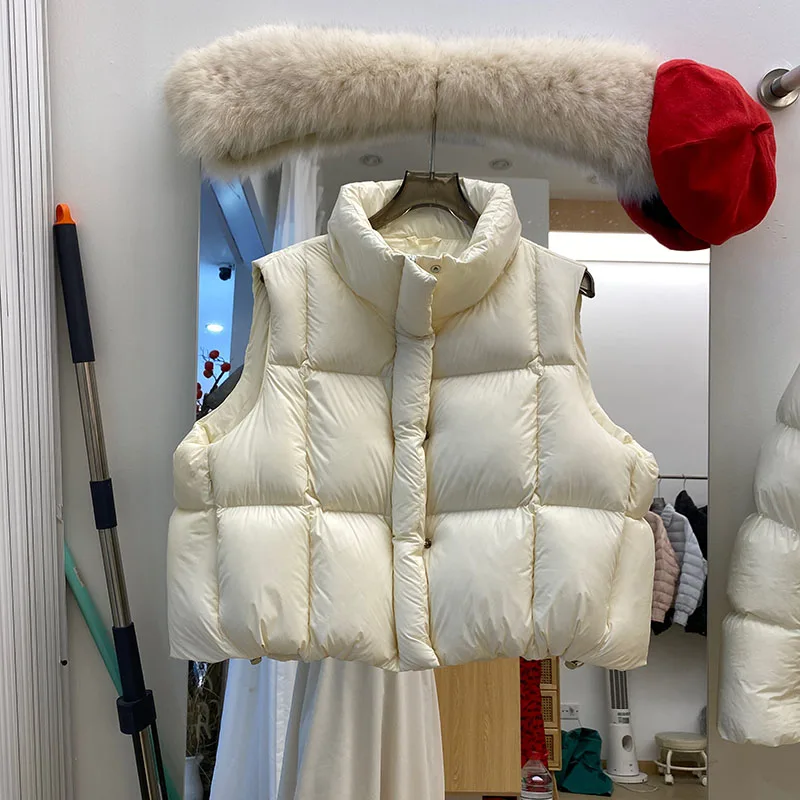 2025 Winter New 90 White Duck Down Trendy Versatile Short Style Cloud Puff Vest Down Jacket Women's Fashion Warm Tank Top