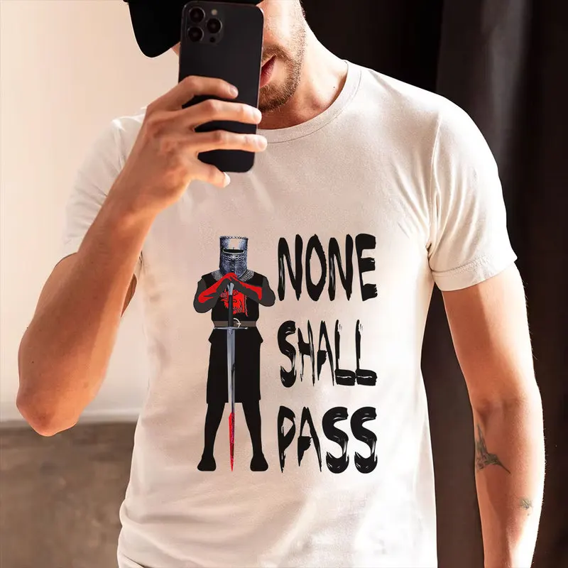 Style Movie King Retro Vintage Knight 90s Funny Monty Python Gift T-shirt Short Sleeve Tee British Comedy Graphic clothes