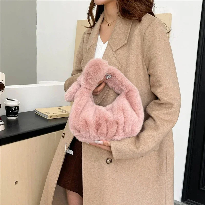 

Нечеткая плюшевая сумка с клецками, новая шикарная сумка из искусственного меха, мягкий милый кошелек для женщин-подростков, осенне-зимний рождественский подарок, уютный, элегантный