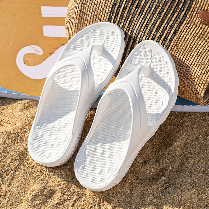 

Comfortable Soft Soles Beach Pool Flip Flops Women 2026 Summer Outdoor Clip Toe Slippers Couple Plus Size 36-45 Message Slippers