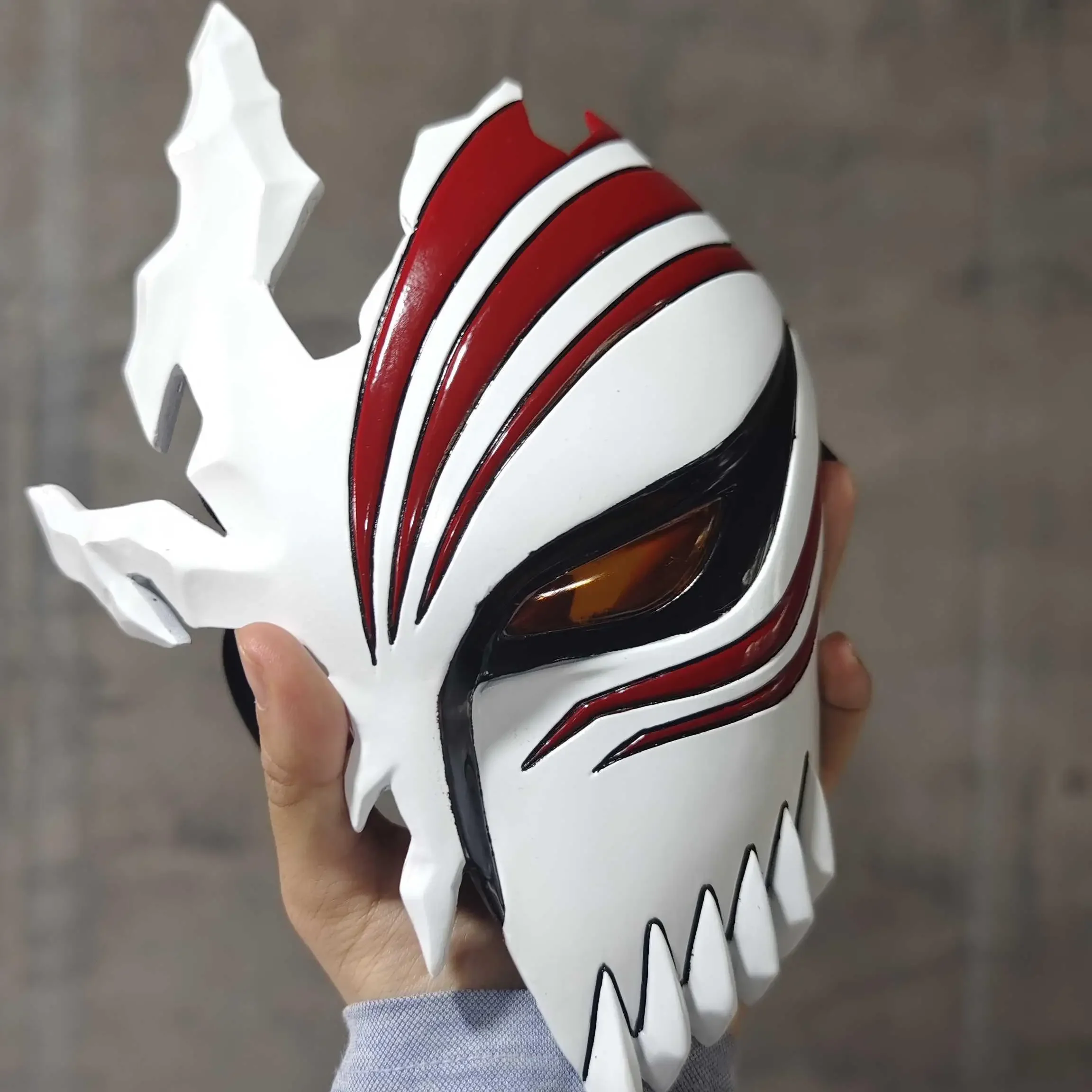 

Половина маски Bleach Ichigo Kurosaki с полостями, легкий реквизит для косплея для удобств, Хэллоуина и фотосессий