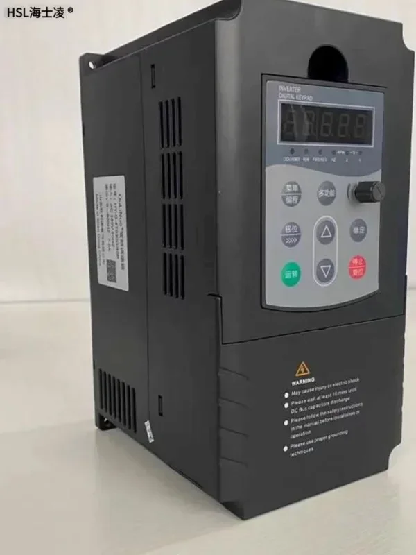 

Inverter three-phase 380V/0.75/1.5/2.2/3/4/5.5KW/220V two-phase motor speed controller OO