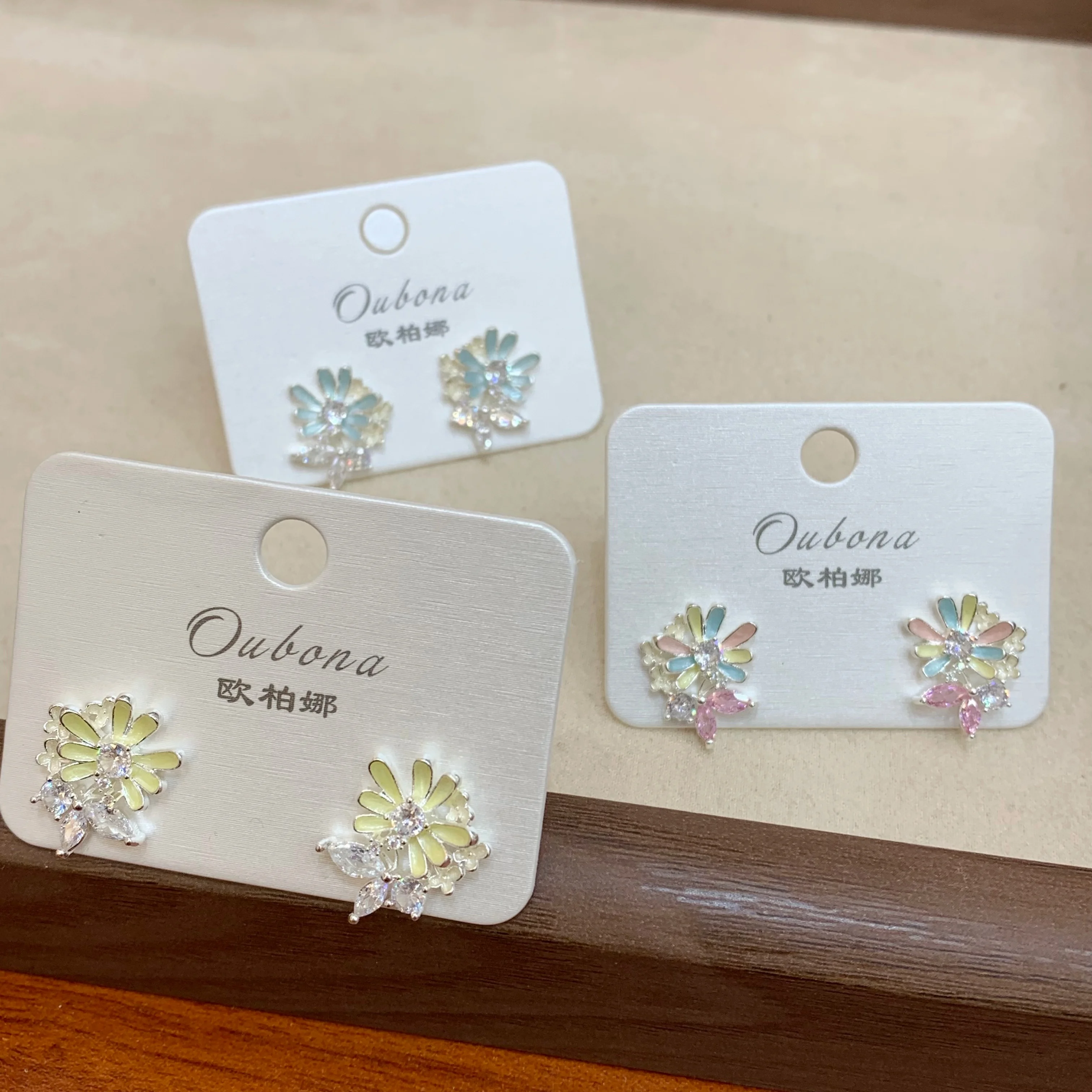 European & American Style Daisy Stud Earrings, Enamel Zircon Flower Earrings Fresh Cute Women Jewelry