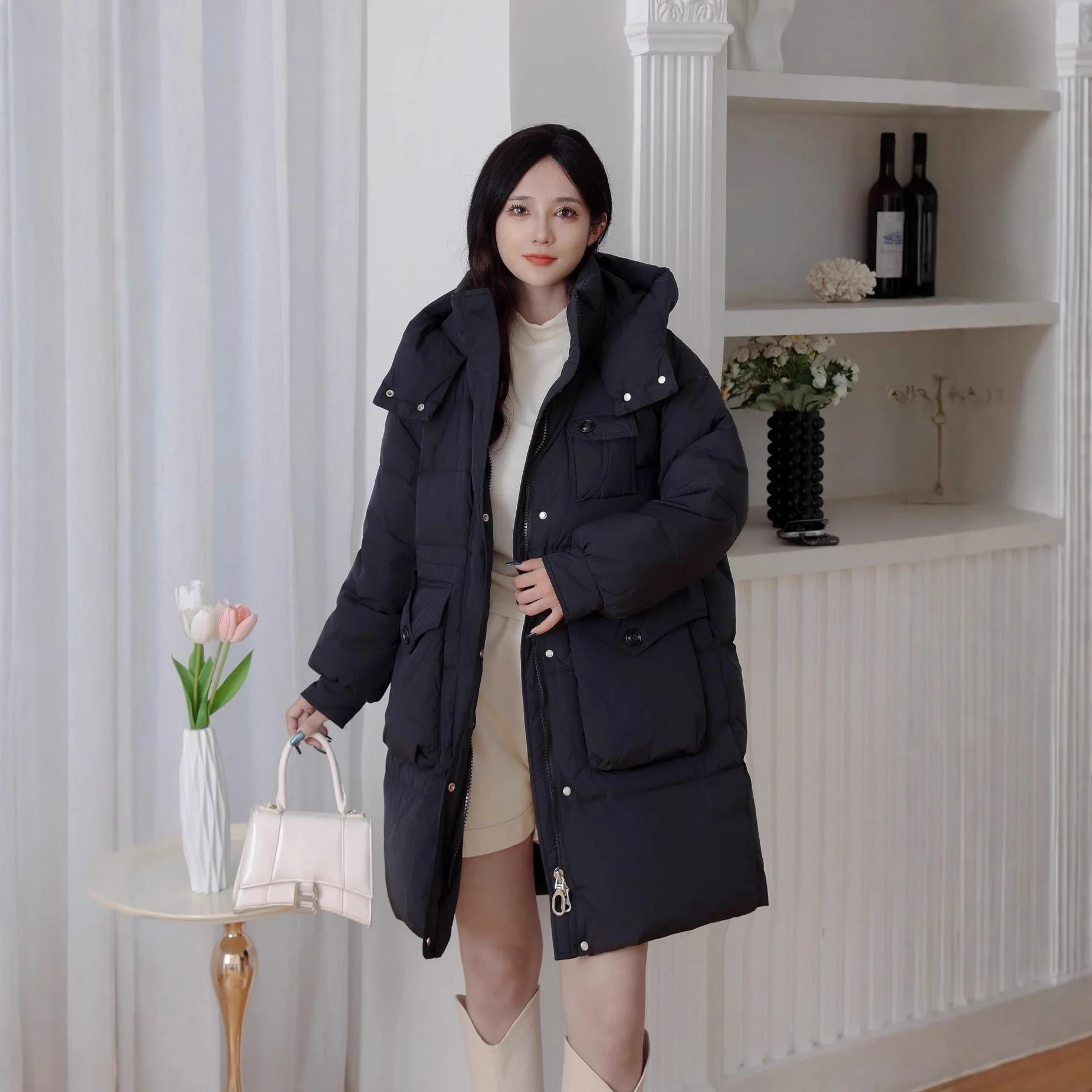 سترة نسائية شتوية لعام 2025 بغطاء للرأس سترة باركاس بغطاء للرأس من Goose Down