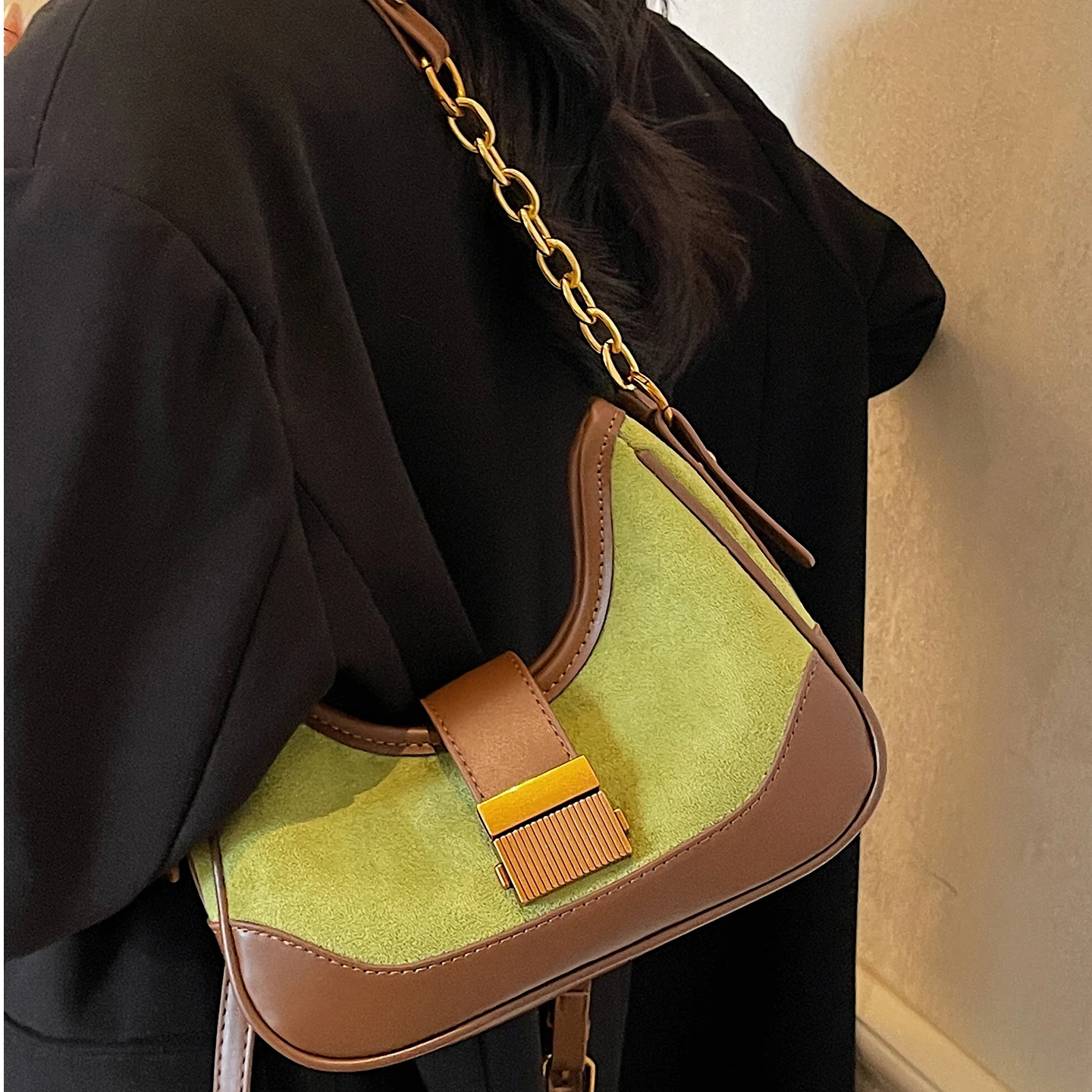 

Women Underarm Bag Faux Suede Splicing PU Leather Design Crossbody Bag New Autumn Winter Light Luxury Vintage One Shoulder Bag