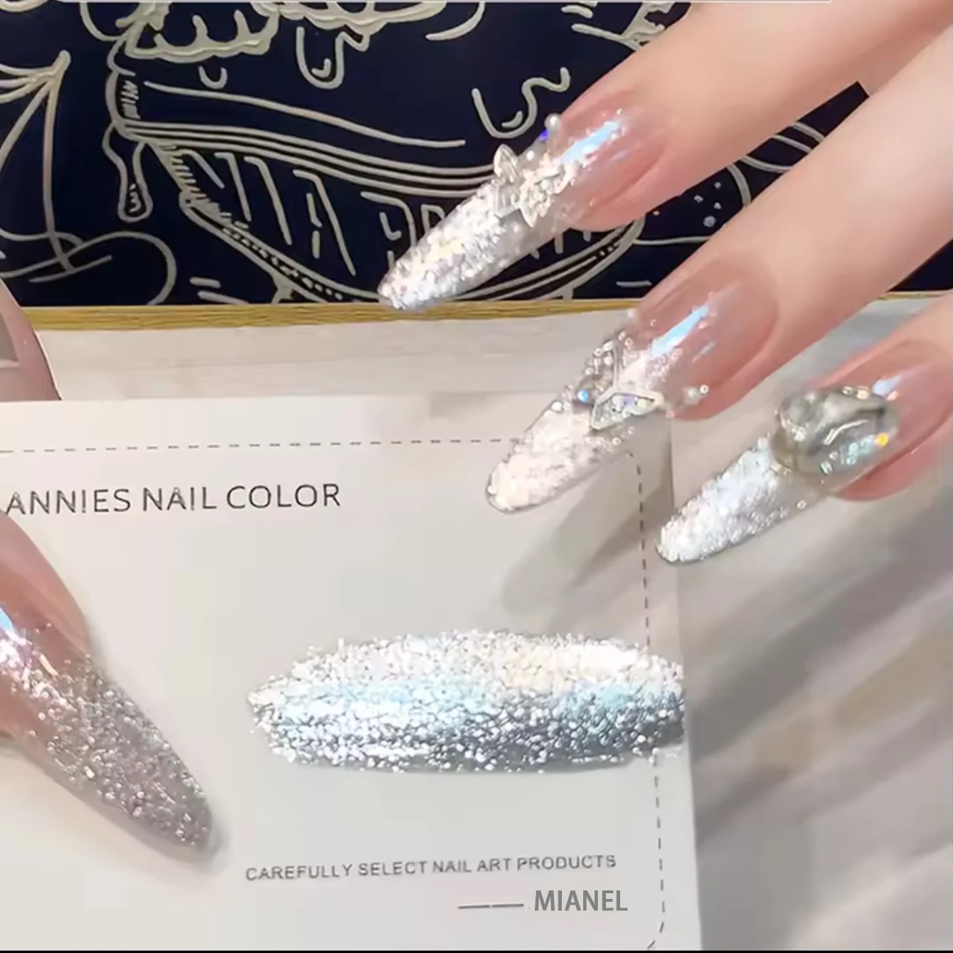 Esmalte de Uñas en Gel MIANEL 2026, Efecto Ojo de Gato Blanco Superbrillante, Arte de Uñas Profesional, Brillo Platino Brillante, Efecto Cristal para un Look Perfecto