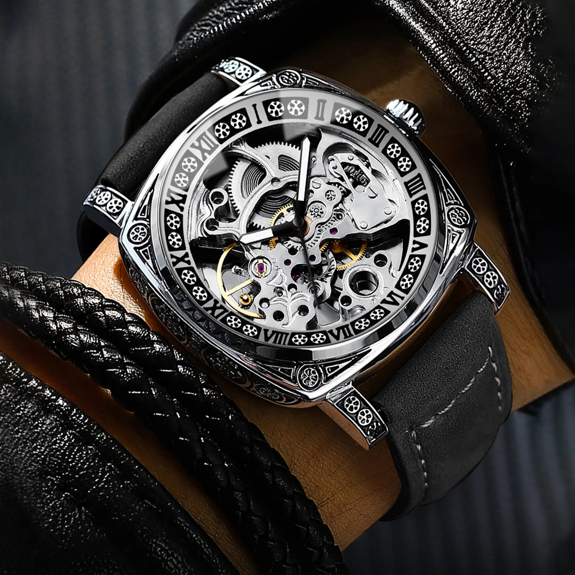 UTHAI M28 جديد عصري ساعة رجالية ضوء الليل مقاوم للماء منحوتة زهرة ساعة ميكانيكية ساعة باردة هدية ، ساعات للرجل