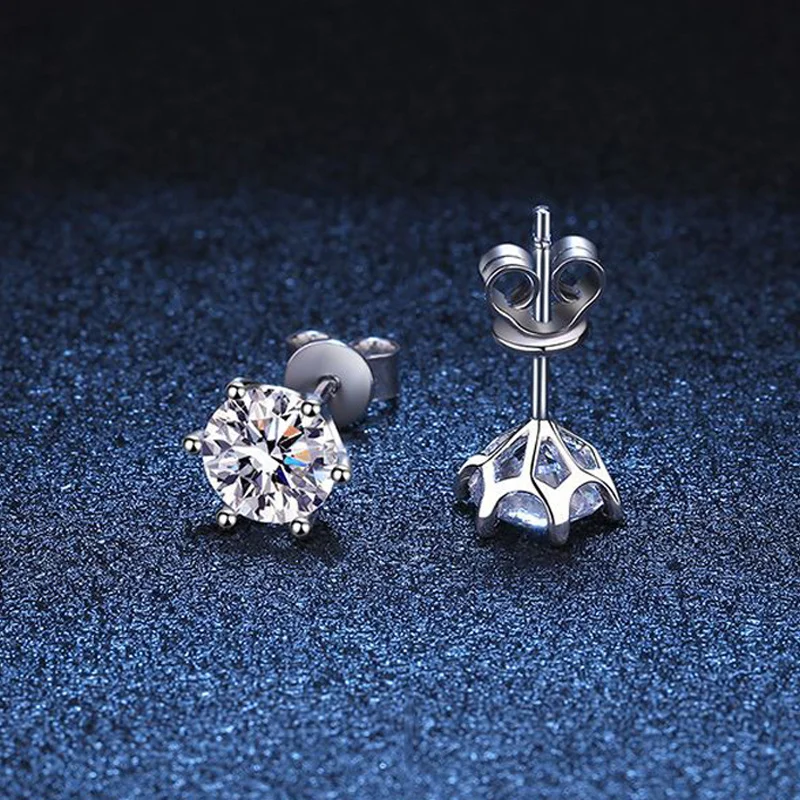 BIJOUX STORY Damen-Ohrstecker mit Moissanit-Schraube, D-Farbe, 925er-Sterlingsilber, 6-Zinken-Diamant, Hochzeit, edler Schmuck – Detail 11