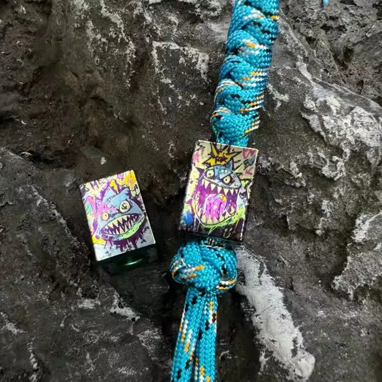 

1PC Titanium Alloy Paracord Beads Pendant EDC DIY Key Chain Pendats Flashlight Pendants Multifunctional Tools