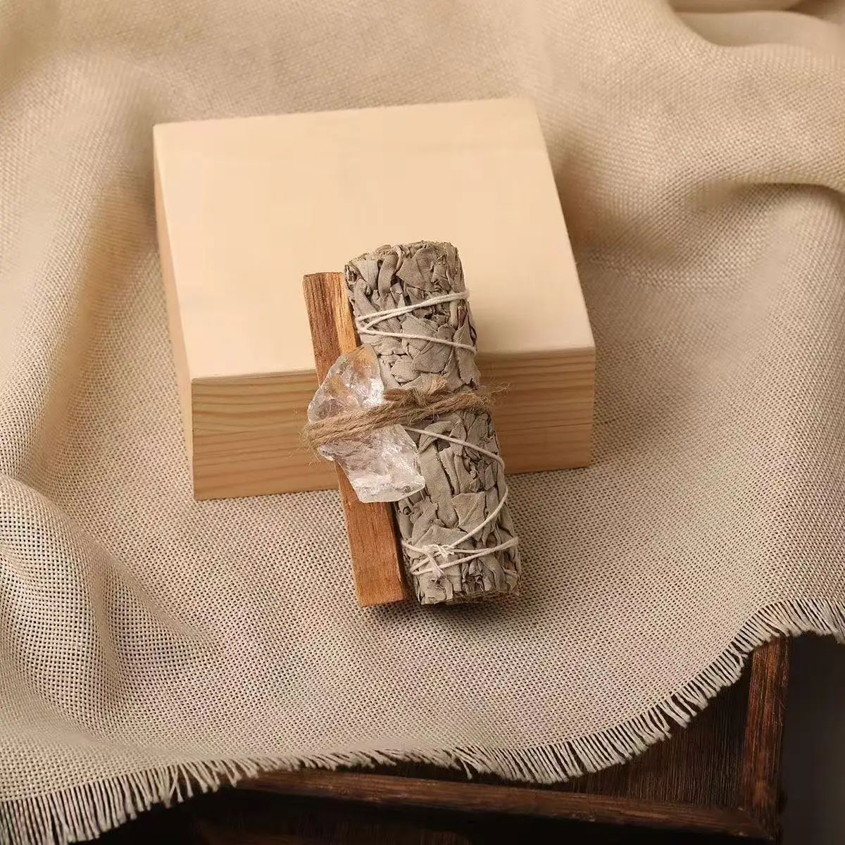 White Natural Sage Bundle Set with Palo Santo Crystal Salvia Blanca for California Smudging Rituals Energy Purification