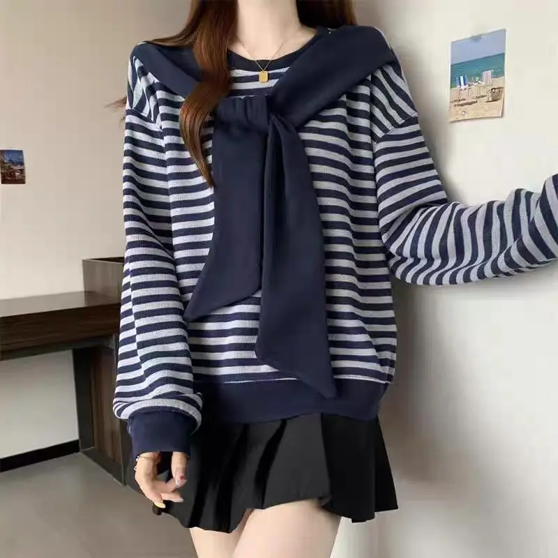 숄 스트라이프 라운드넥 긴팔 루즈핏 스웨트셔츠 2025 가을 신상 상의