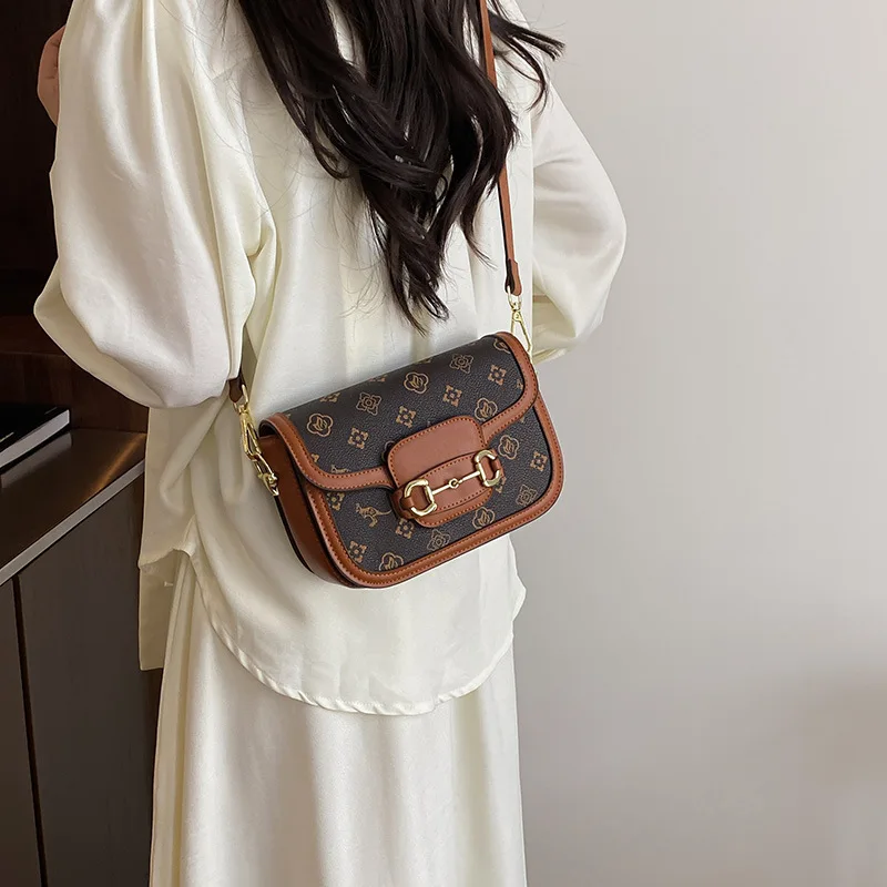 

Минималистичная квадратная женская сумка, компактная сумка через плечо, тканая текстура премиум-класса, готовая к обеду, устойчивая коллекция класса люкс