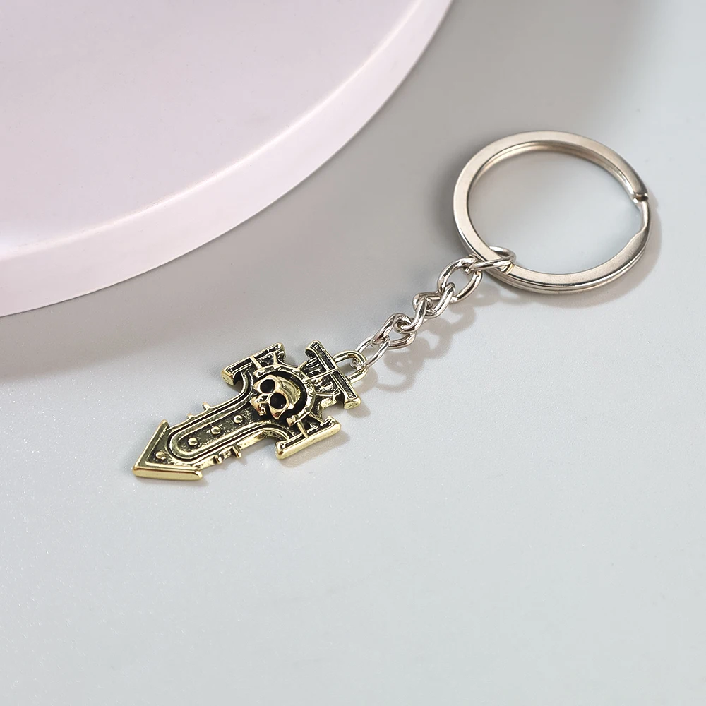 2pcs/set Gmae War of Hammer Necklace Keychain Set Forged 40k Saw Sword Pendants Keyring Jewelry Cool Gift for Men Boys