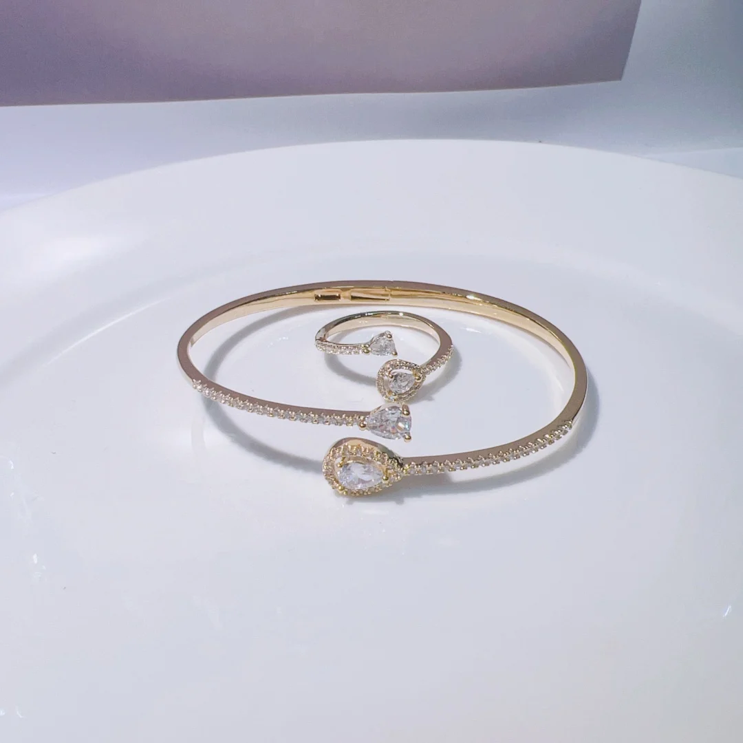

HIBRIDE Simple and gentle cat's eye necklace bracelet light luxury jewelry set women's daily party gift wedding accessory B153