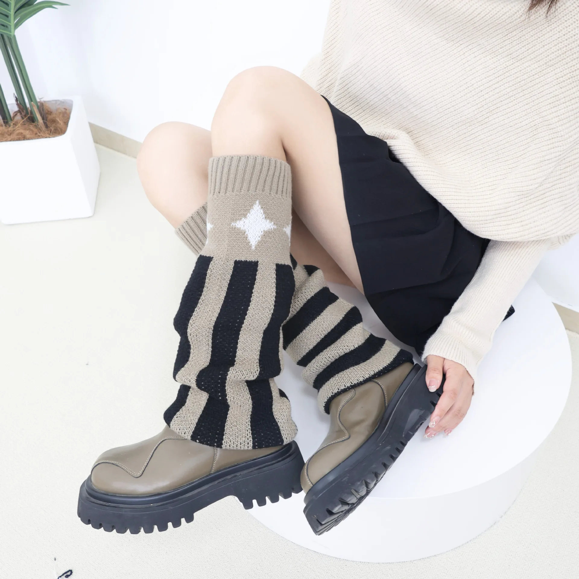 Autumn Winter New Retro Pile Socks Women's American Trendy Cool Irregular Knitted Foot Covers Wide-leg Striped Leg Warmers Gift