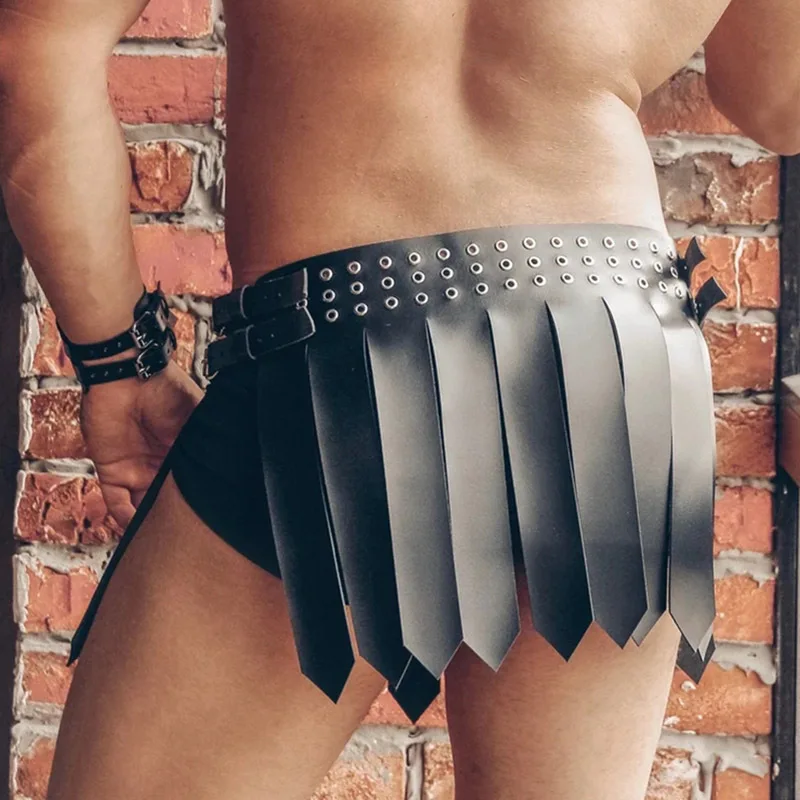 Nuovo costume cosplay da guerriero con gonna romana medievale europea, oggetti di scena per feste in pelle