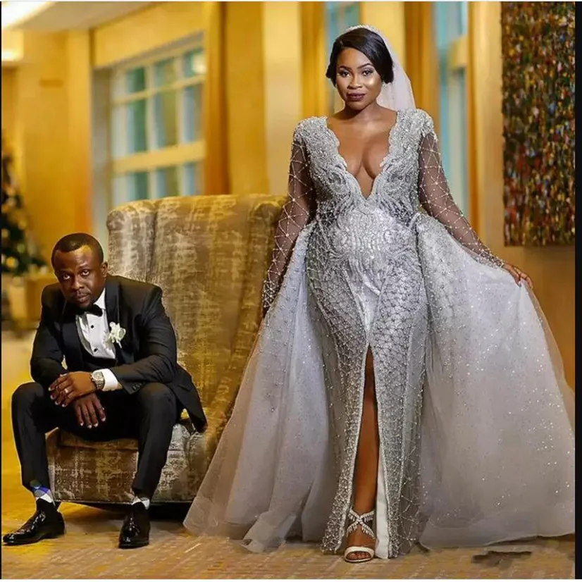 

Sexy V Neck Heavy Pearls Beads Wedding Dress with Detachable Train Vestidos Novias African High Split Full Sleeve Bridal Gowns