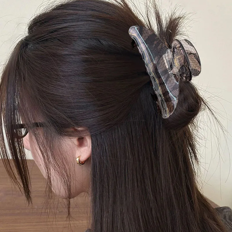 Vintage Lace Pattern Hair Claw Transparent Back Head Simple Shark Clip Women Girls Fashion Half Tie Hair Shark Acrylic Grab Clip