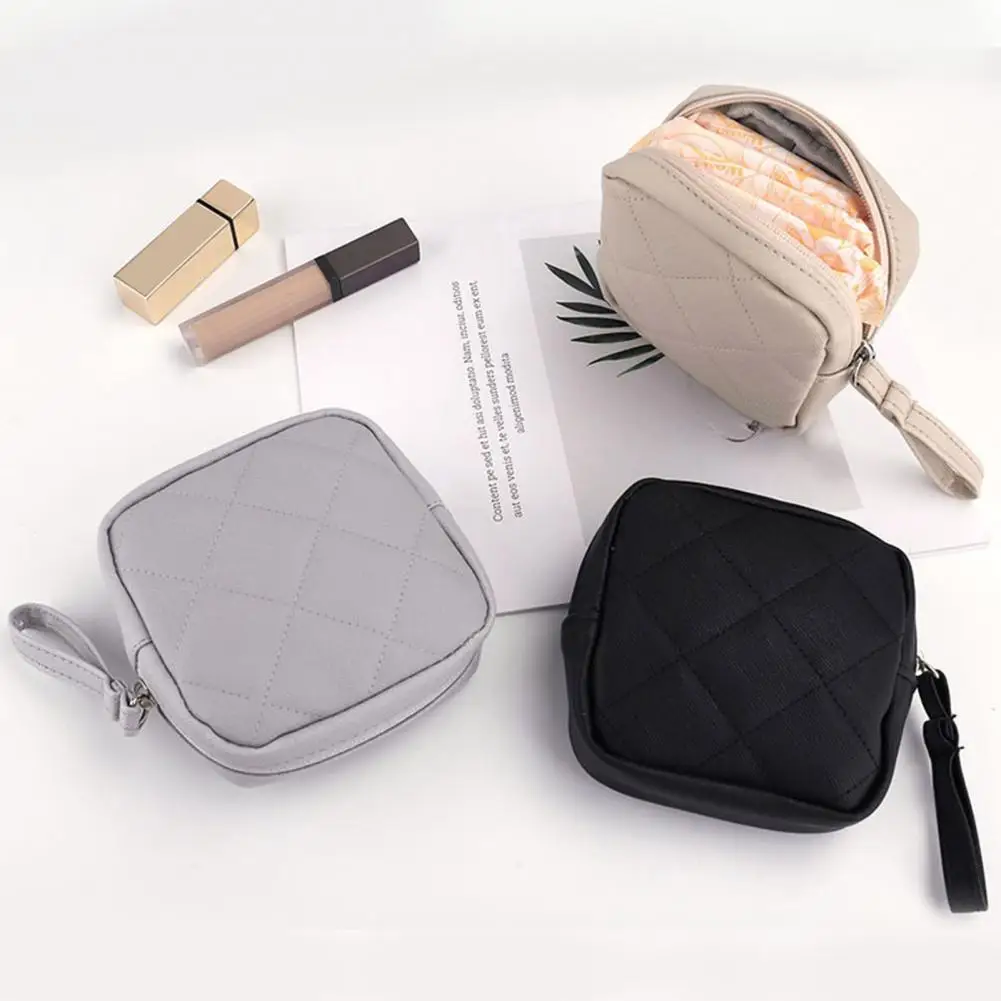 Napkin Organizer Portable Napkin Storage Bag with Built-in Compartment Smooth Zipper for Feminine Menstrual Pad for Teen